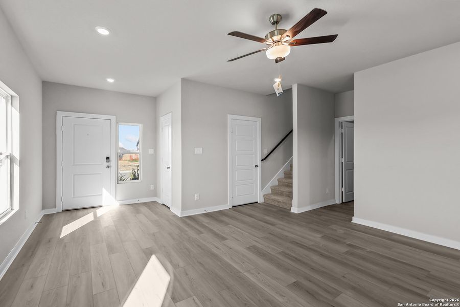 Spacious, unfurnished interior of a new home in Garden Grove, San Antonio (Image 17).