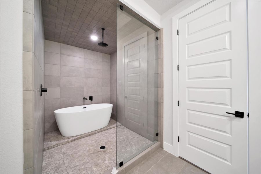 Furnished interior view inside a new home in Lago Pointe, Seabrook (Image 8).