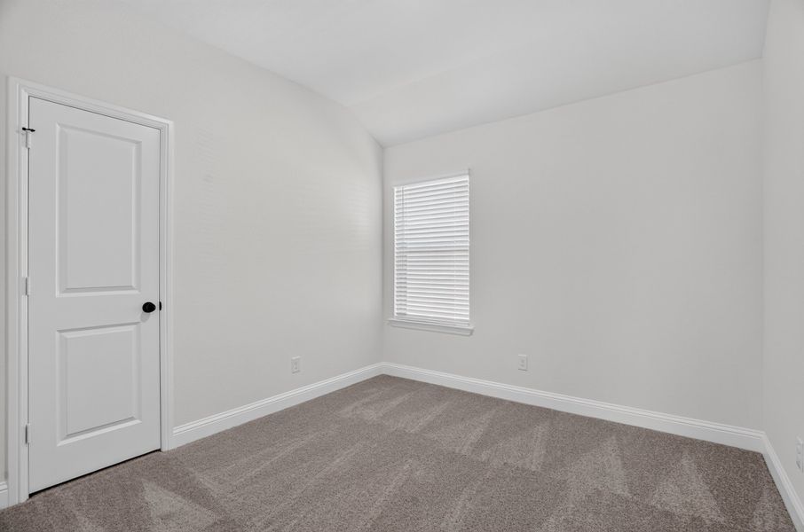 Spacious, unfurnished interior of a new home in Craftsman's Corner, Cleburne (Image 24).