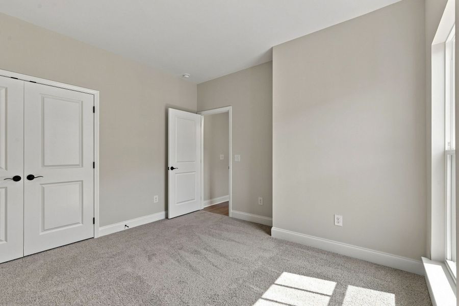 Spacious, unfurnished interior of a new home in Carothers Farms, Nolensville (Image 27).