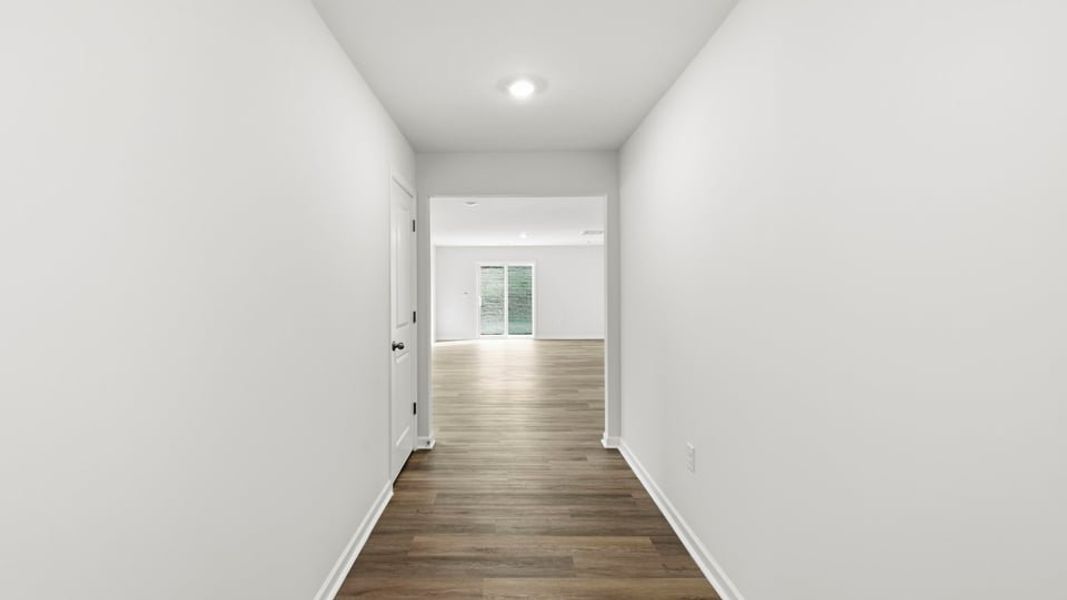 Spacious, unfurnished interior of a new home in Baxter Village, Boiling Springs (Image 13).