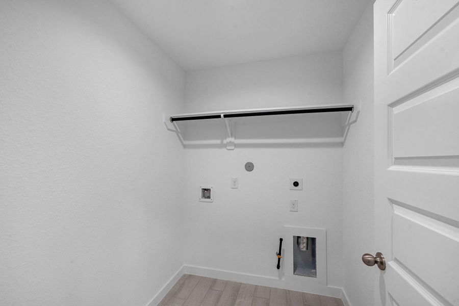 Spacious, unfurnished interior of a new home in Beacon Hill, Waller (Image 21).