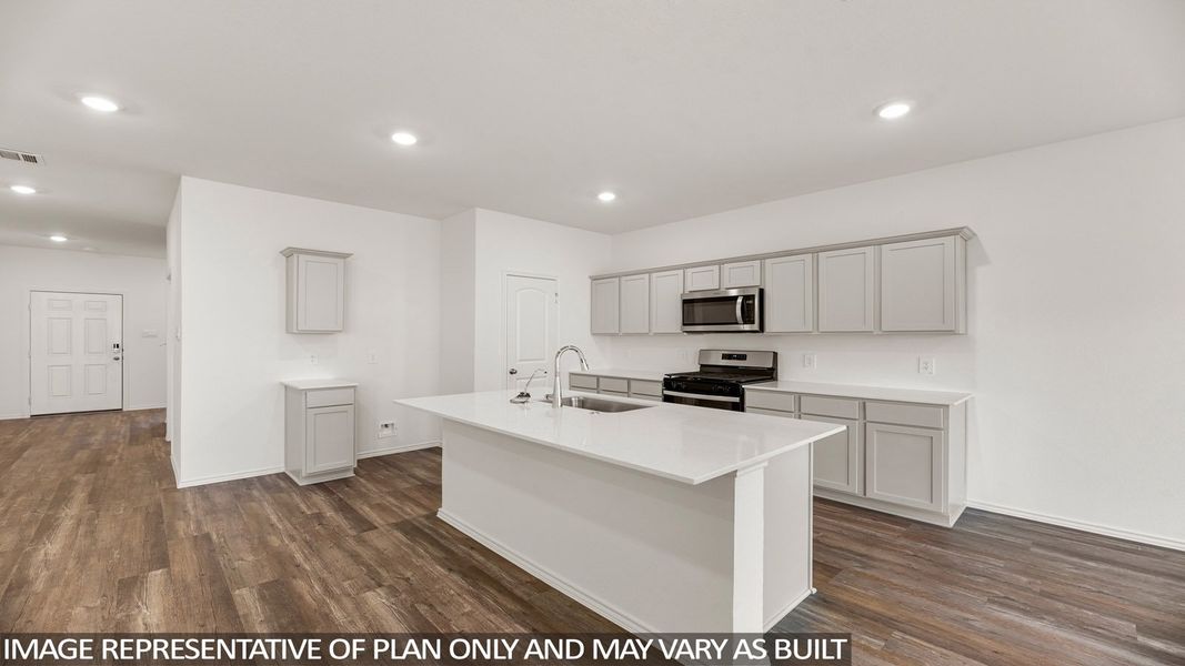 Furnished interior view inside a new home in River Ranch Trails, Dayton (Image 5).