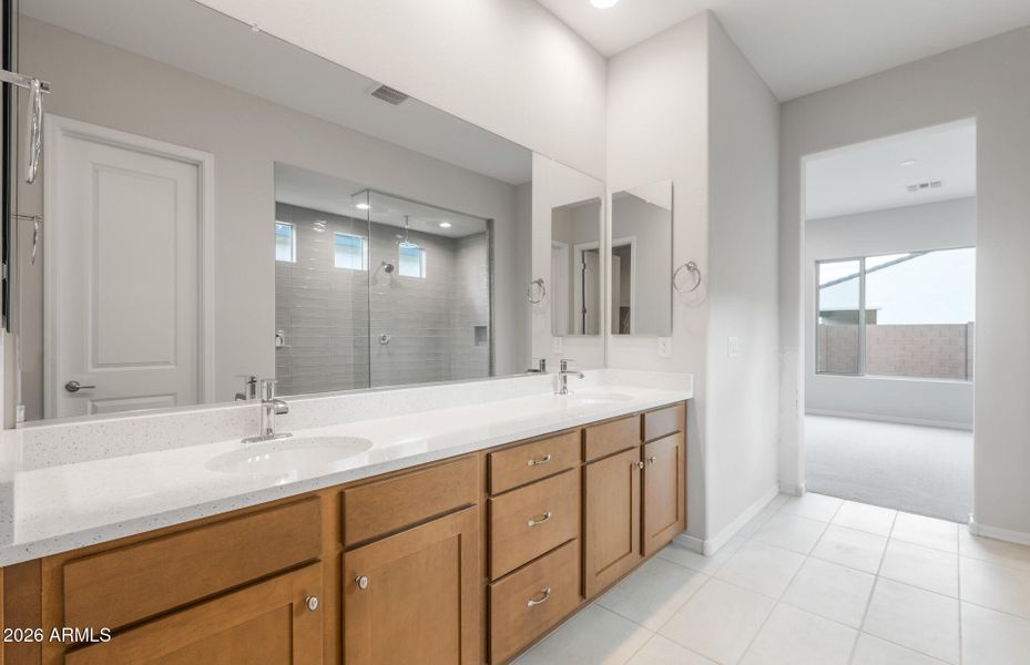 Owner's Bathroom Owner's Bathroom