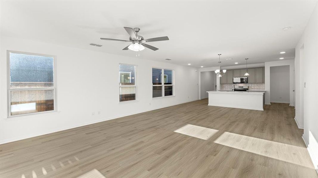 15. 3234 Summerland - Family (3) 15. 3234 Summerland - Family (3)