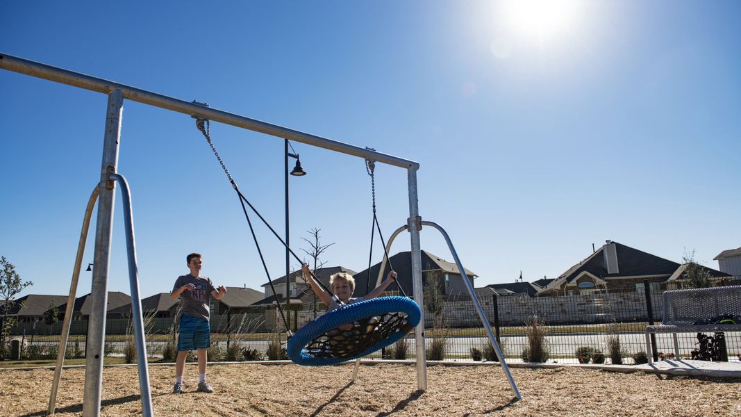 Community amenities in Santa Rita Ranch, Liberty Hill (Image 6).