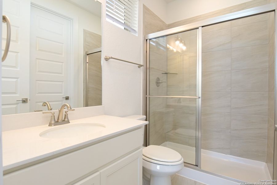 Furnished interior view inside a new home in Mesa Western, Cibolo (Image 26).