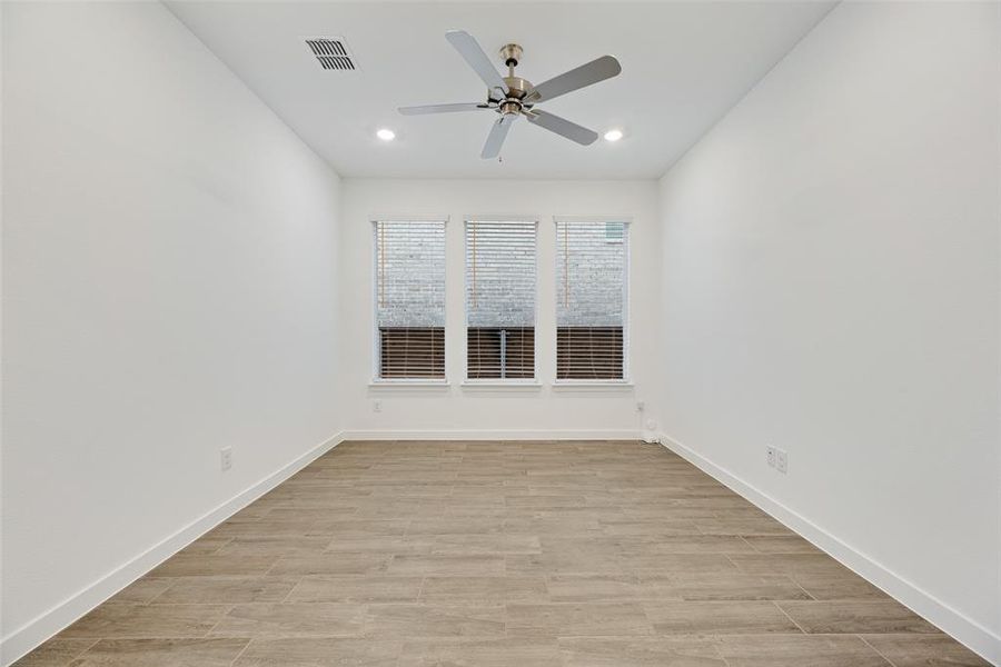 Spacious, unfurnished interior of a new home in Solterra, Mesquite (Image 23).