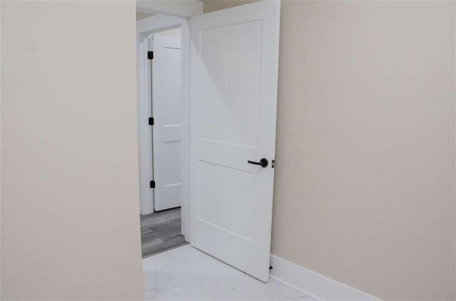 Spacious, unfurnished interior of a new home in , Mansfield (Image 18).