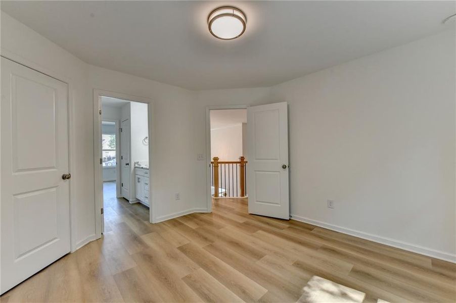 Spacious, unfurnished interior of a new home in , Gainesville (Image 60).