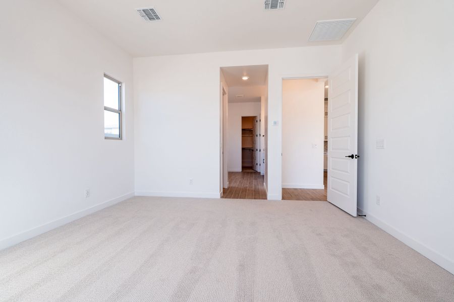 Spacious, unfurnished interior of a new home in Soleo, San Tan Valley (Image 11).
