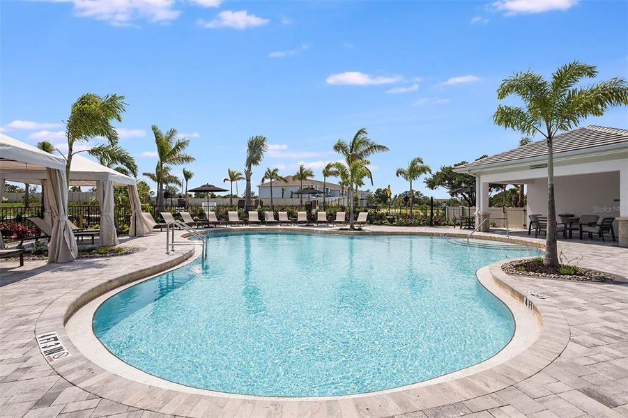 Community amenities in Vinterra Townhomes, Nokomis (Image 37).