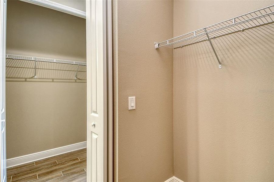 Spacious, unfurnished interior of a new home in , Venice (Image 25).