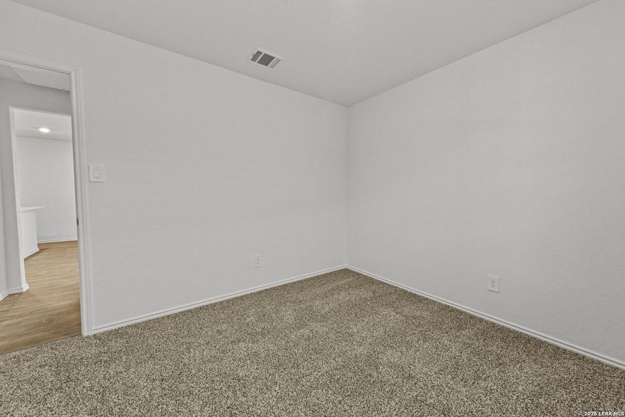 Spacious, unfurnished interior of a new home in Hickory Ridge, Elmendorf (Image 24).