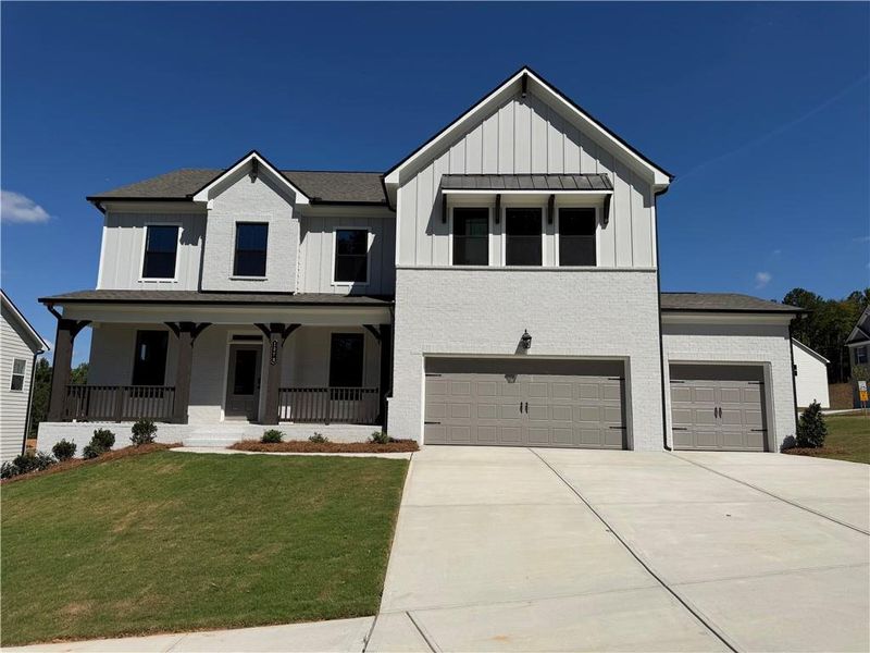 Front exterior of a new home in Mallard’s Landing, Jefferson, GA, highlighting curb appeal (Image 19).