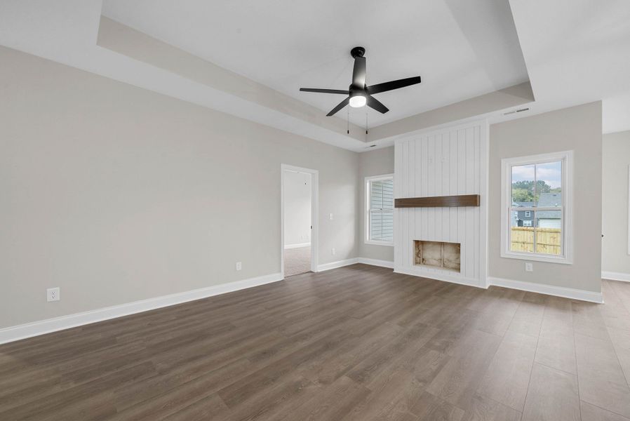Spacious, unfurnished interior of a new home in New Hope Estates, Clarksville (Image 6).