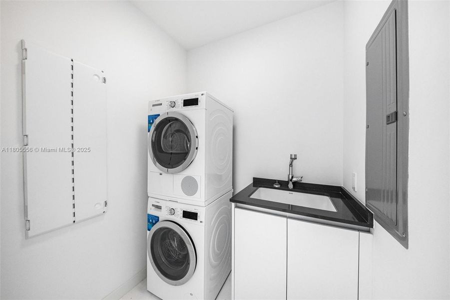 Image 32 of a home in Aston Martin Residences.