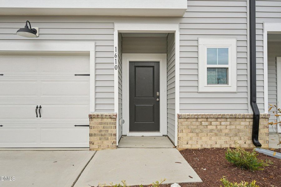 4-web-or-mls-Mirth Ct-S2002-004