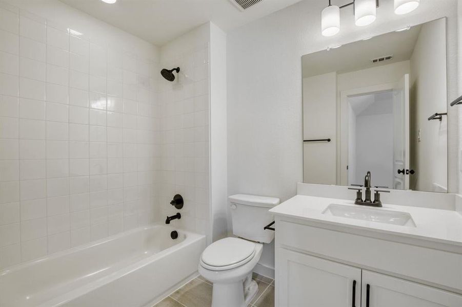 Furnished interior view inside a new home in Ten Mile Creek, Celina (Image 8).