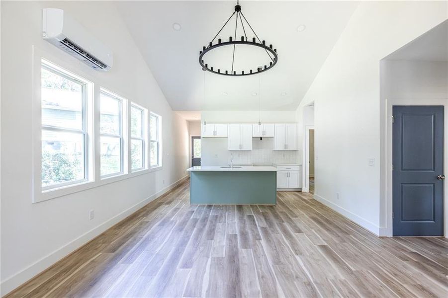 Spacious, unfurnished interior of a new home in , Atlanta (Image 33).