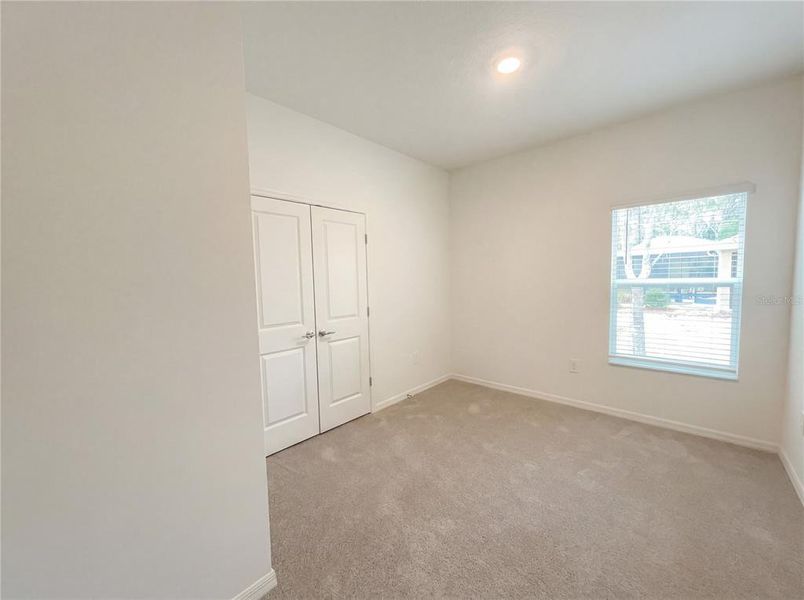 Spacious, unfurnished interior of a new home in Grand Park, Dunnellon (Image 20).