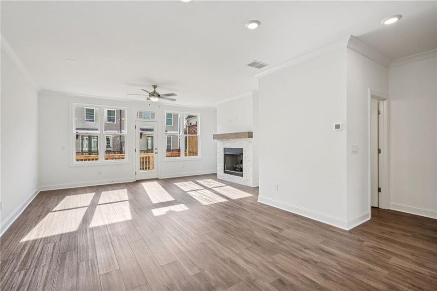 Spacious, unfurnished interior of a new home in Evanshire Townhomes, Duluth (Image 24).