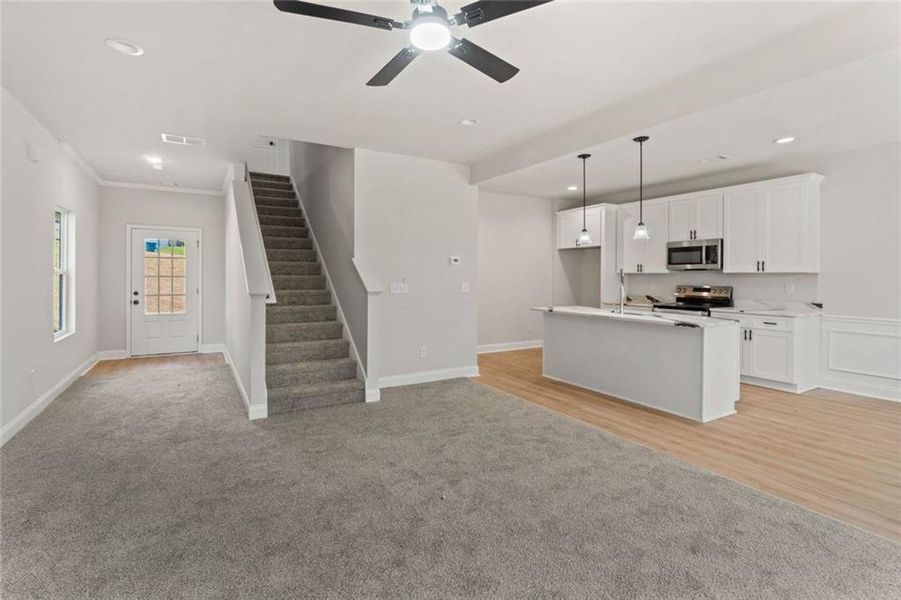 Spacious, unfurnished interior of a new home in , Alto (Image 32).