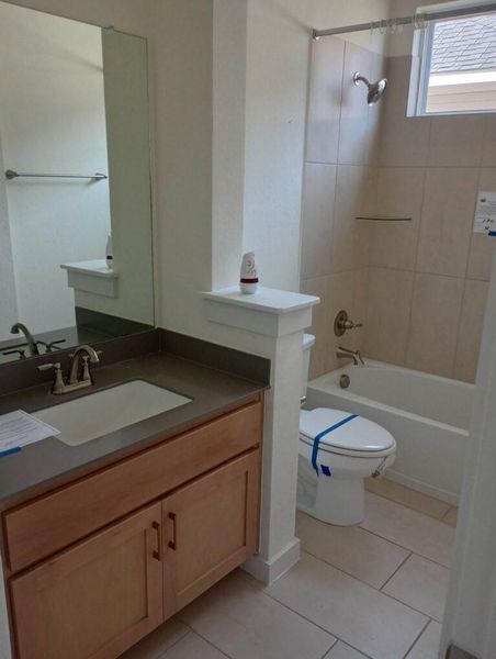 Furnished interior view inside a new home in Highcrest Meadow West, Georgetown (Image 7).