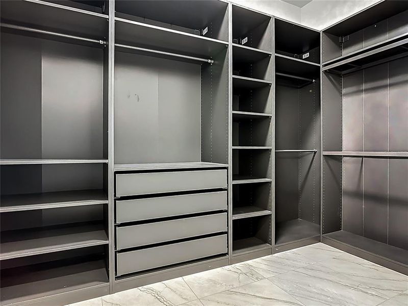 Close-up of interior finishes inside a home in , Enterprise (Image 20).