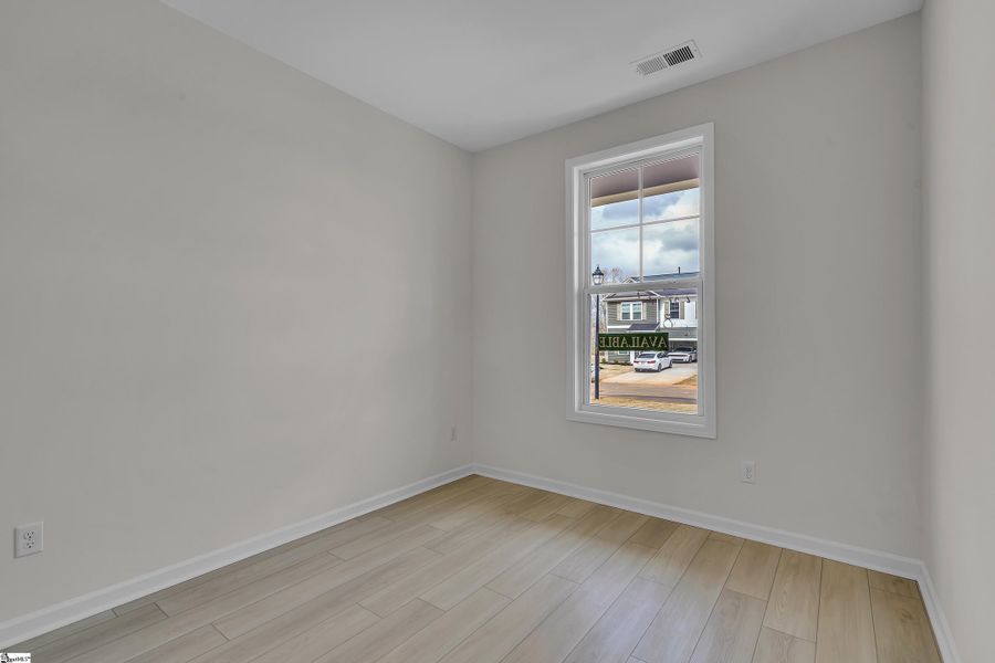 Spacious, unfurnished interior of a new home in Lynbrook, Boiling Springs (Image 20). Spacious, unfurnished interior of a new home in Lynbrook, Boiling Springs (Image 20).