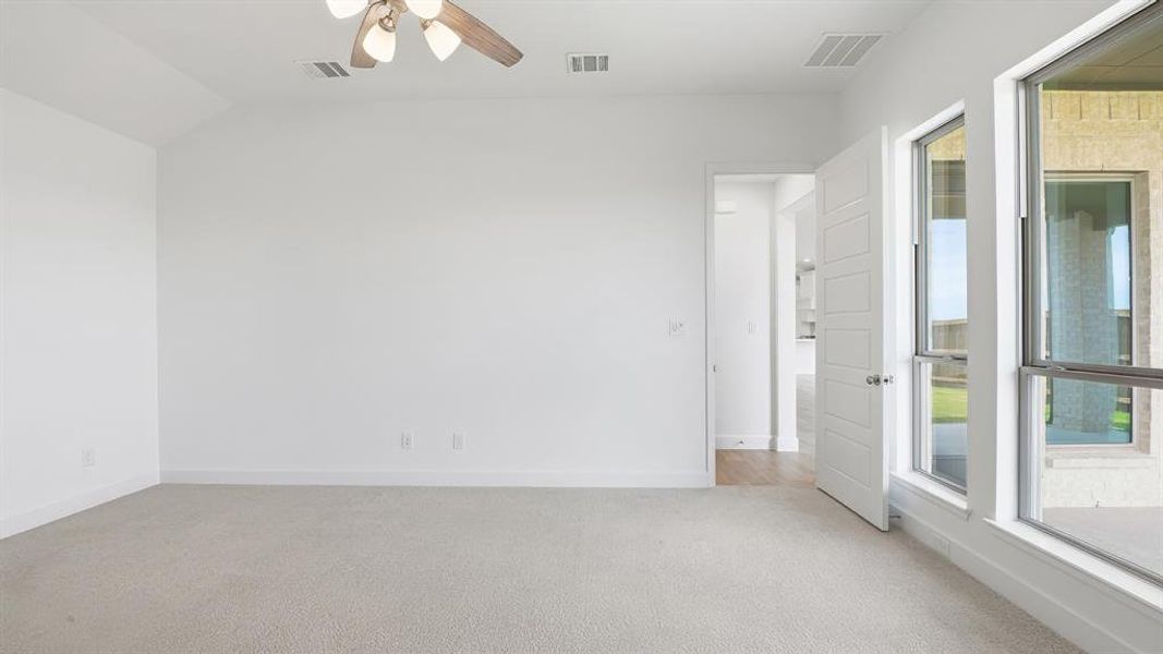 Spacious, unfurnished interior of a new home in Meraki, Forney (Image 17).