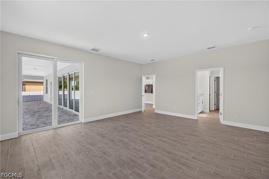 Spacious, unfurnished interior of a new home in Cape Coral, Cape Coral (Image 17). Spacious, unfurnished interior of a new home in Cape Coral, Cape Coral (Image 17).