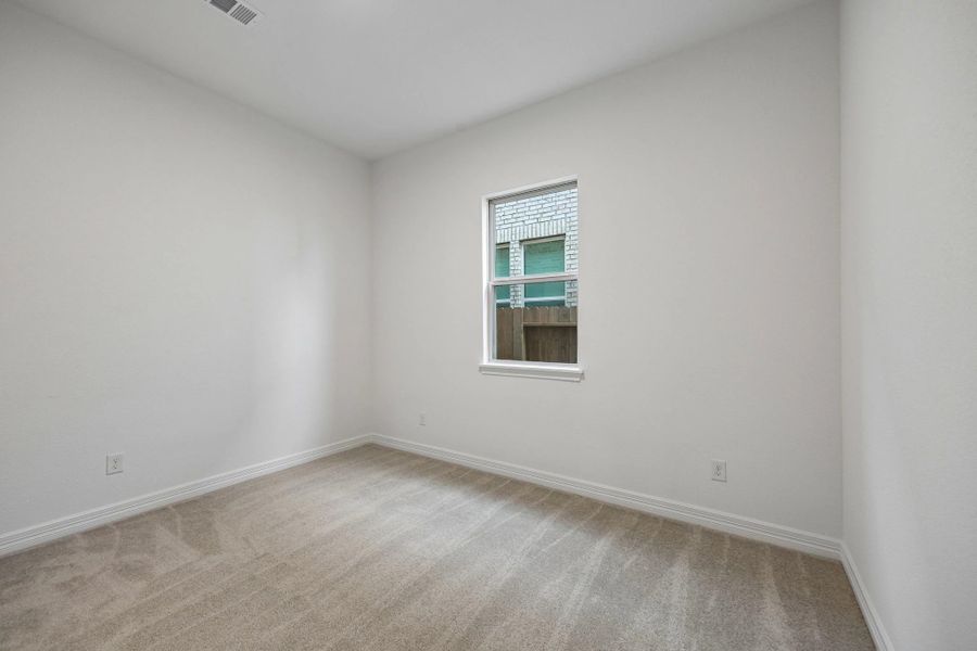 Spacious, unfurnished interior of a new home in Bergamo, Katy (Image 17).