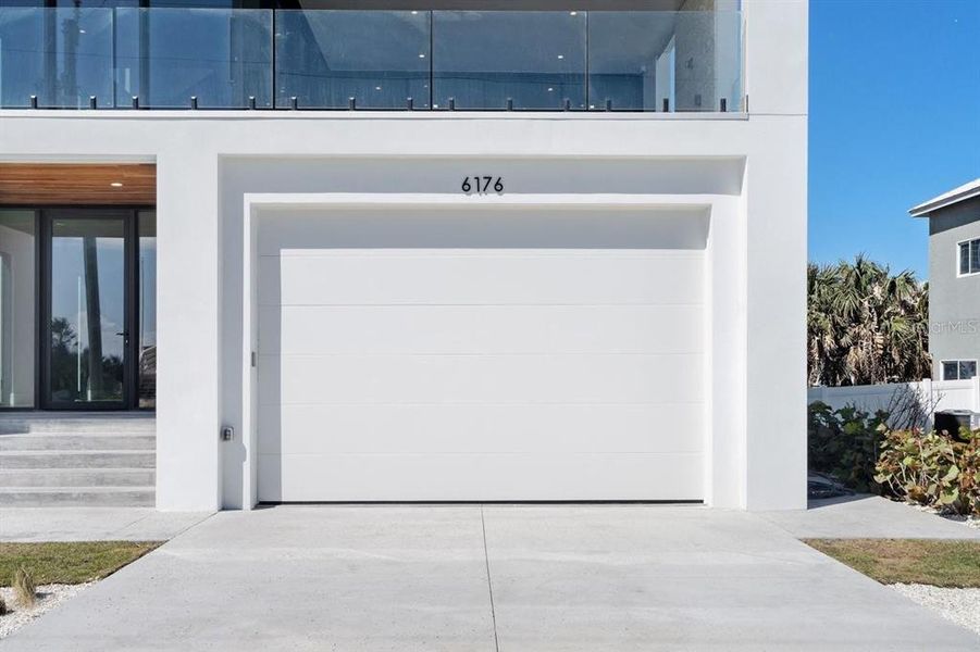 Exterior details and patio area of a home in , New Smyrna Beach (Image 3).