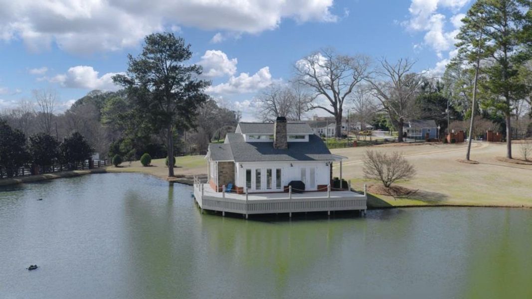 Image 7 of a home in Aurora Creek.