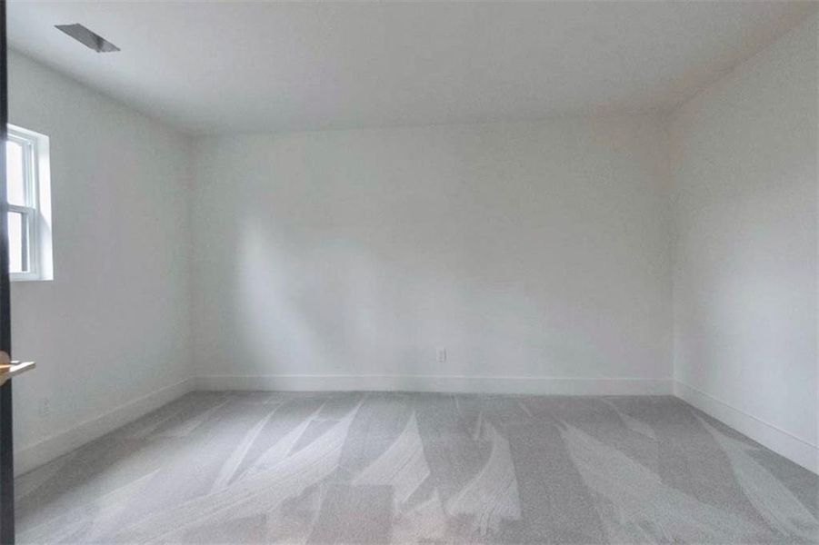Spacious, unfurnished interior of a new home in , Lawrenceville (Image 32).