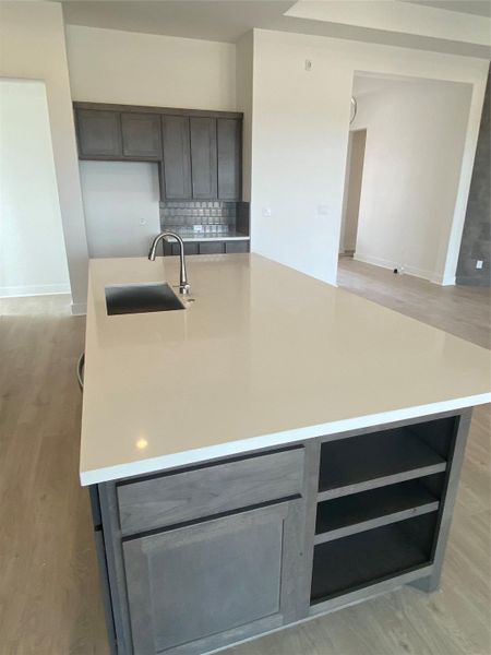 Large Center Island in Kitchen Large Center Island in Kitchen