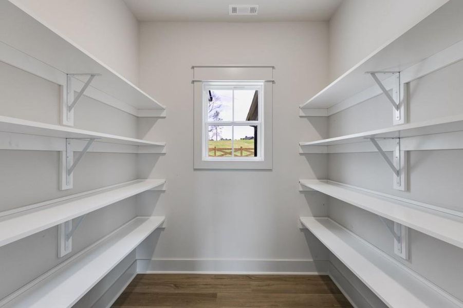 Spacious, unfurnished interior of a new home in , Dallas (Image 26).