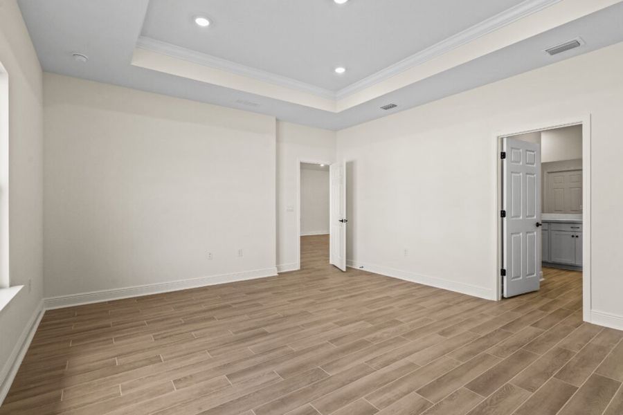 Spacious, unfurnished interior of a new home in Natureview, Freeport (Image 33).