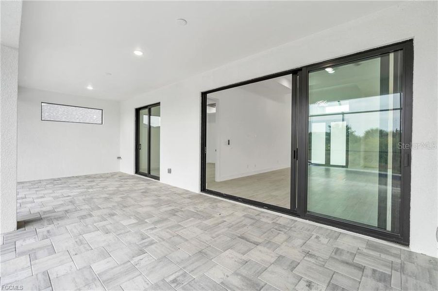 Spacious, unfurnished interior of a new home in , Port Charlotte (Image 28).