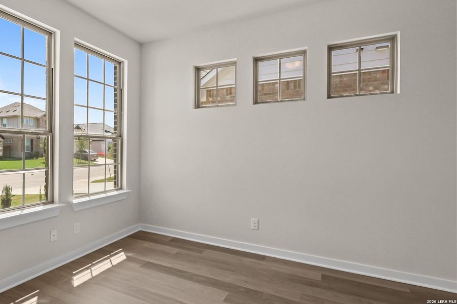 Spacious, unfurnished interior of a new home in Stillwater Ranch, San Antonio (Image 33).