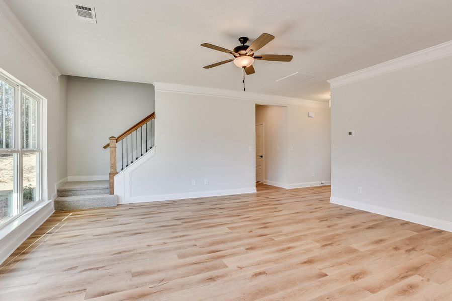 Spacious, unfurnished interior of a new home in , Edgefield (Image 13).