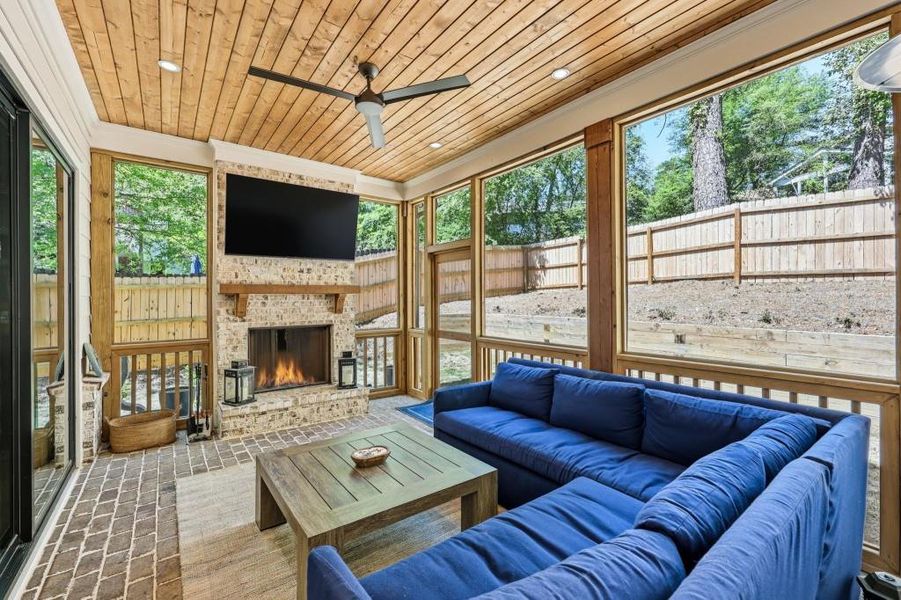 Image 51 of a home in .