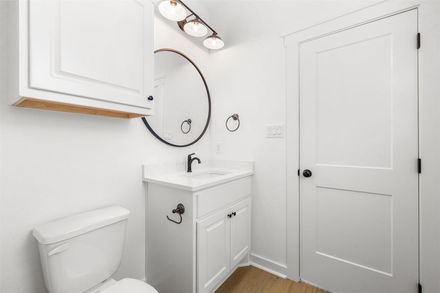 Furnished interior view inside a new home in , Bryan (Image 35).