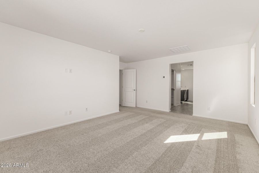 27 - Crescent Moon 46800