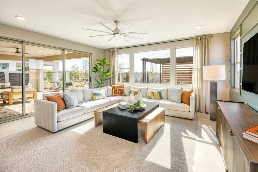 Representative furnished interior of a home built from the Sycamore Plan 4514 by Tri Pointe Homes in Terraza, San Tan Valley (Image 11).