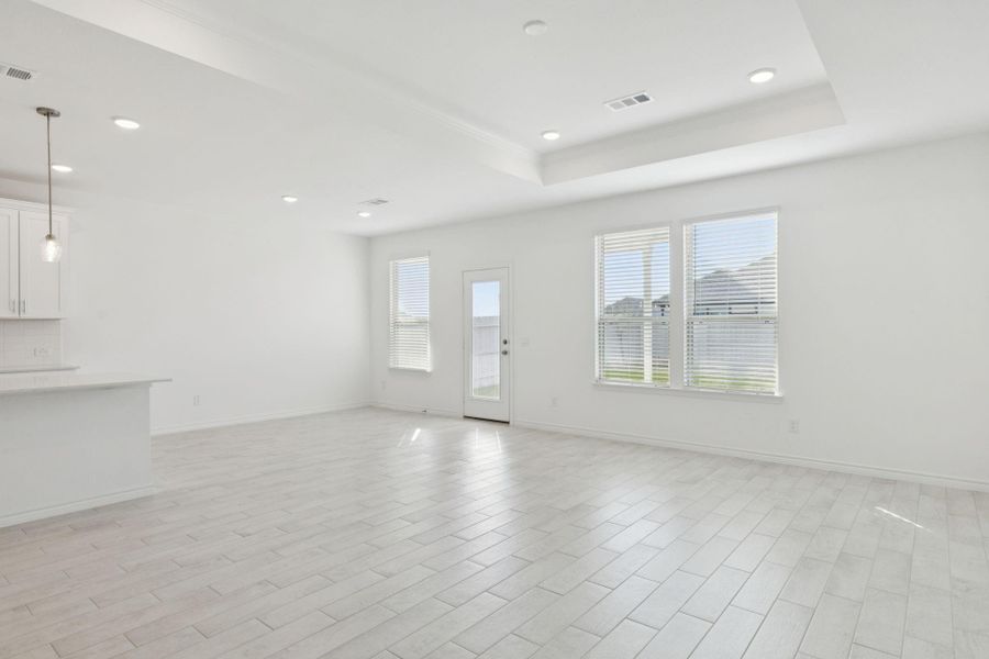 Spacious, unfurnished interior of a new home in River Ranch, Dayton (Image 29).