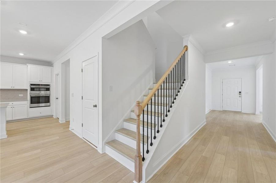 Spacious, unfurnished interior of a new home in Bailey Fence, Dacula (Image 27).