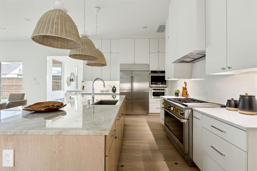 Furnished interior view inside a new home in , Dallas (Image 8).