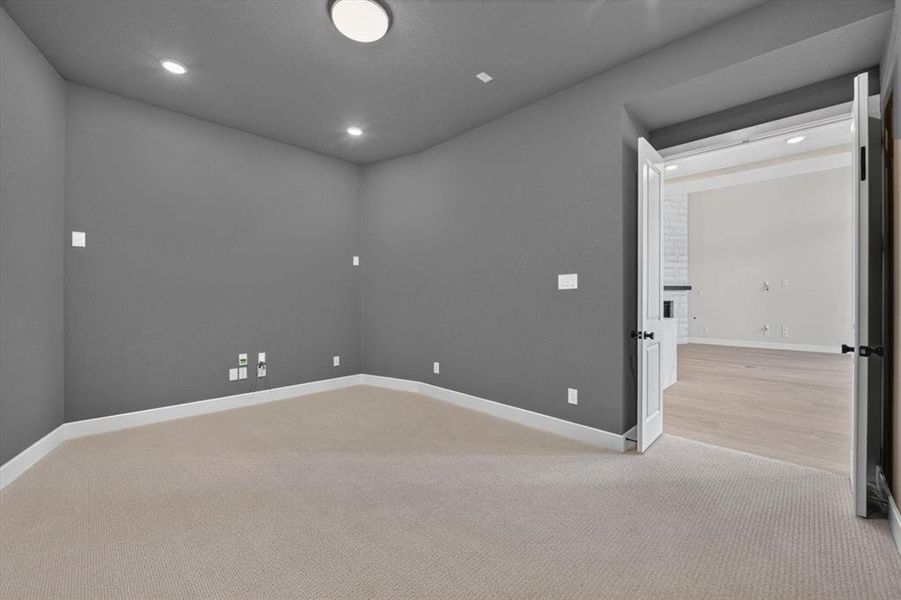 Spacious, unfurnished interior of a new home in Pecan Square, Northlake (Image 27).